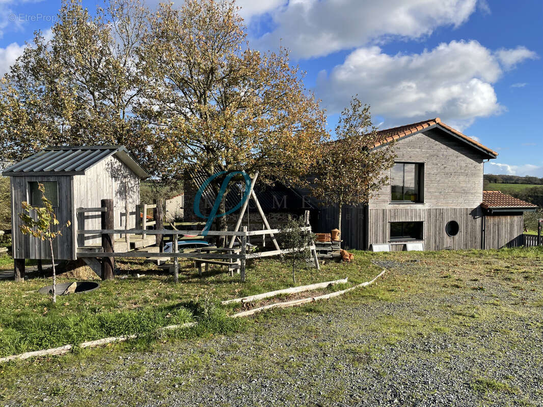 Maison à BEAUSSE