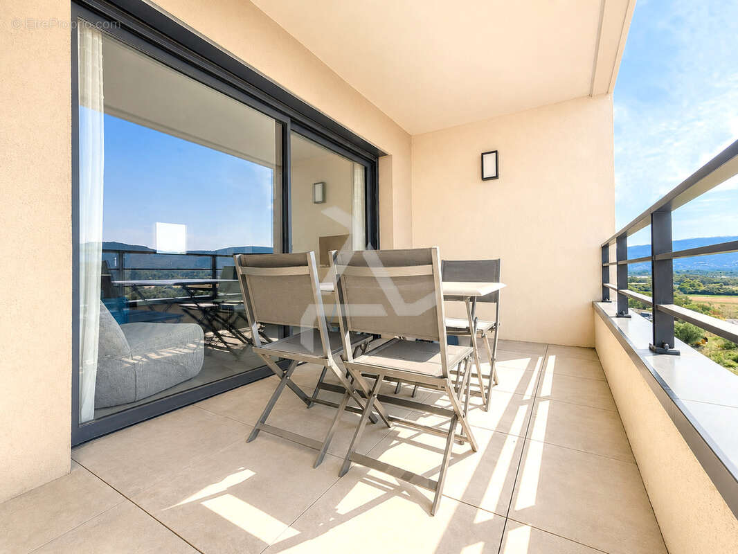 Proche du port et des commerces dans résidence moderne et sécurisée - photo 2