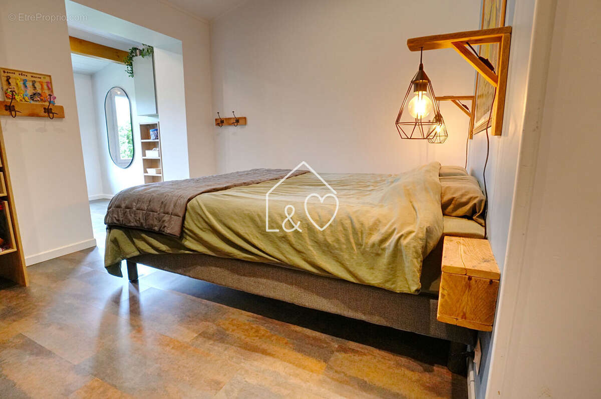 Maison à SAINT-MARTIN-DES-NOYERS