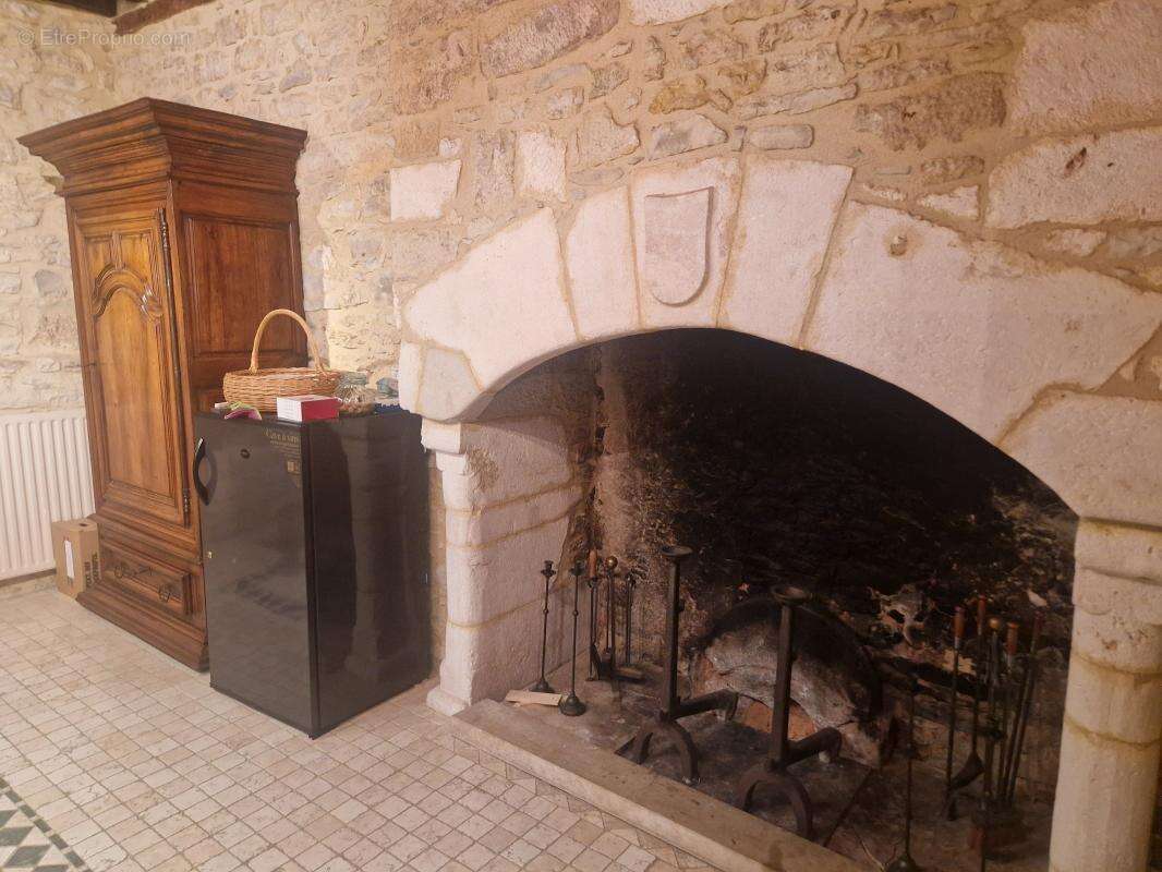 Maison de caractère  9 pièces, 217 m², Terrasson la Villedieu 24120 - photo 12