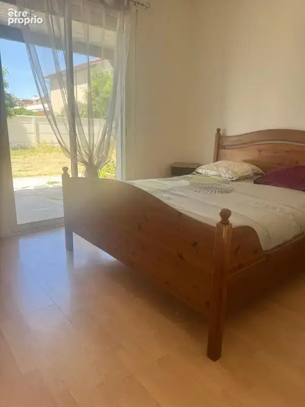 T4 de 125 m² plain pied  avec piscine et 600m² de jardin - photo 4