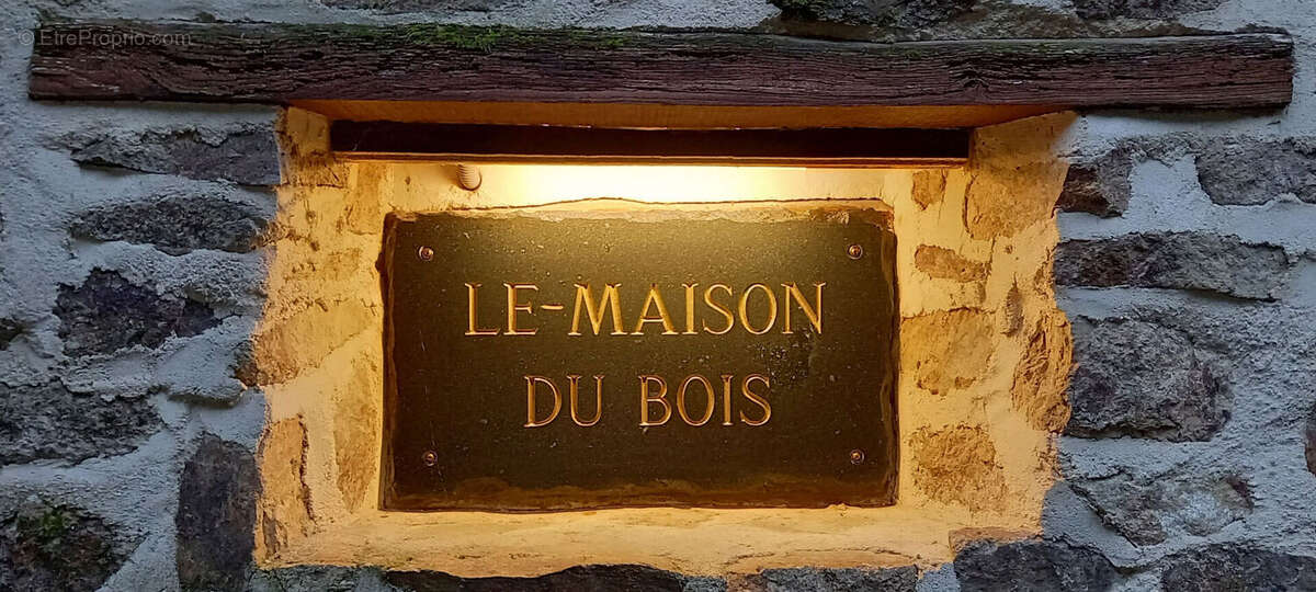 Maison à DOMPS