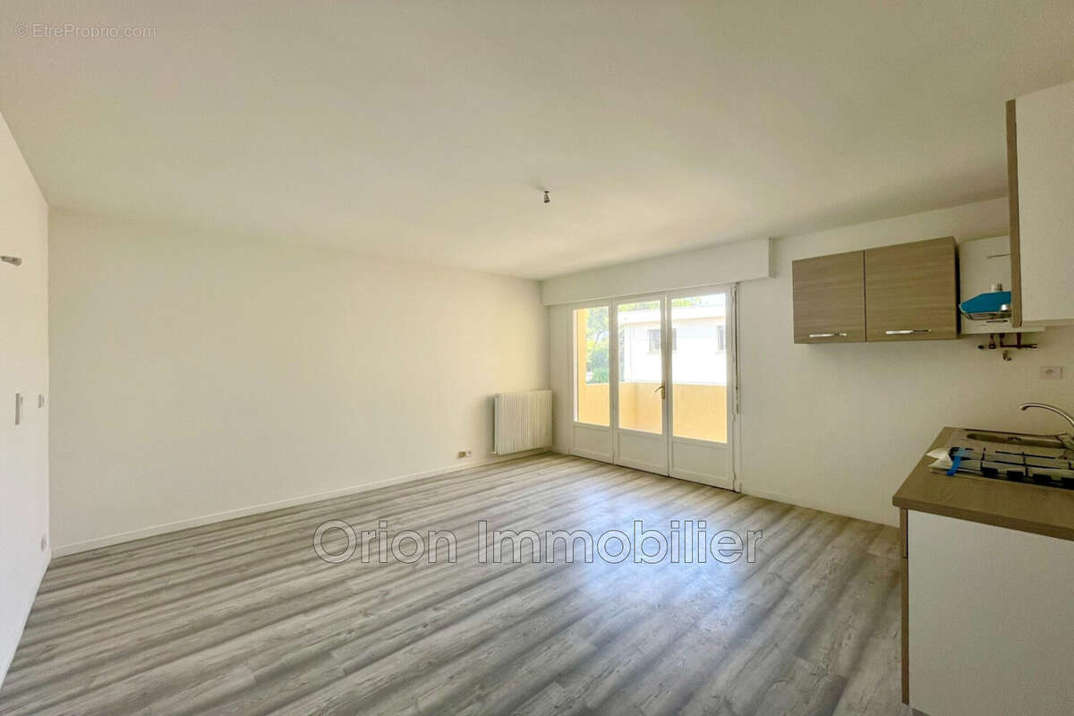 Appartement à MANDELIEU-LA-NAPOULE