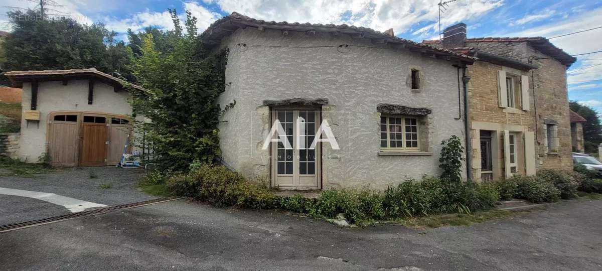 Appartement à MAINE-DE-BOIXE