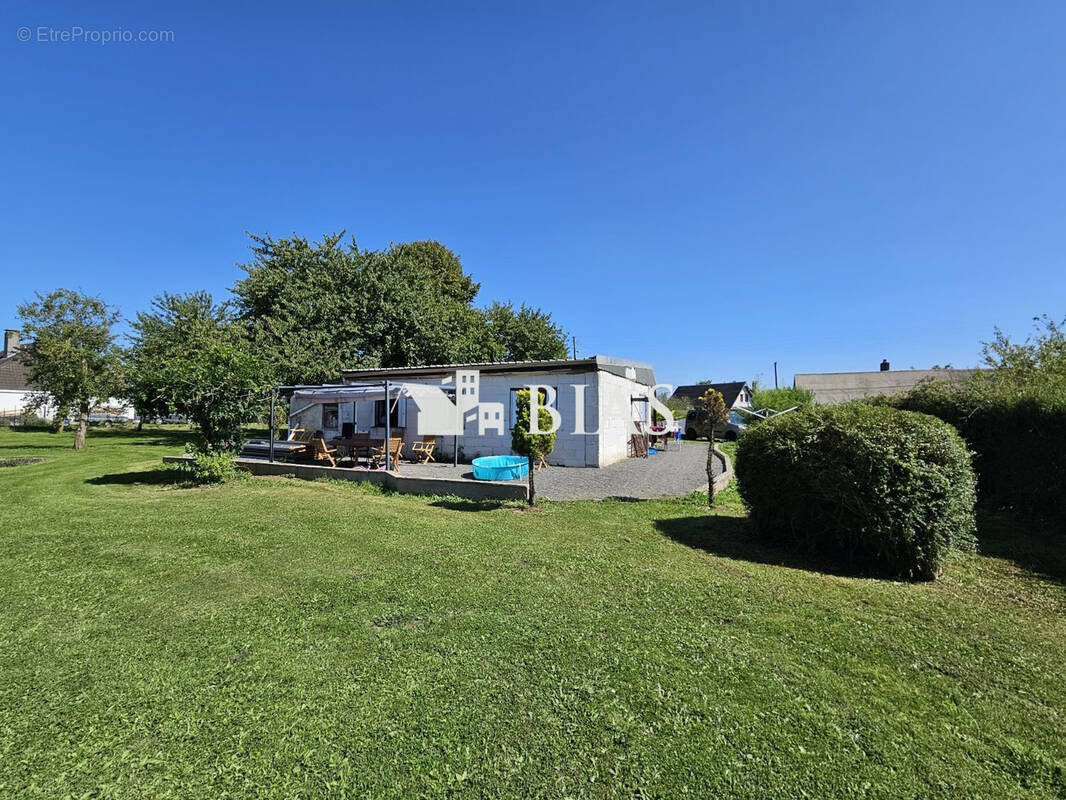 Maison à SAINTE-COLOMBE-LA-COMMANDERIE