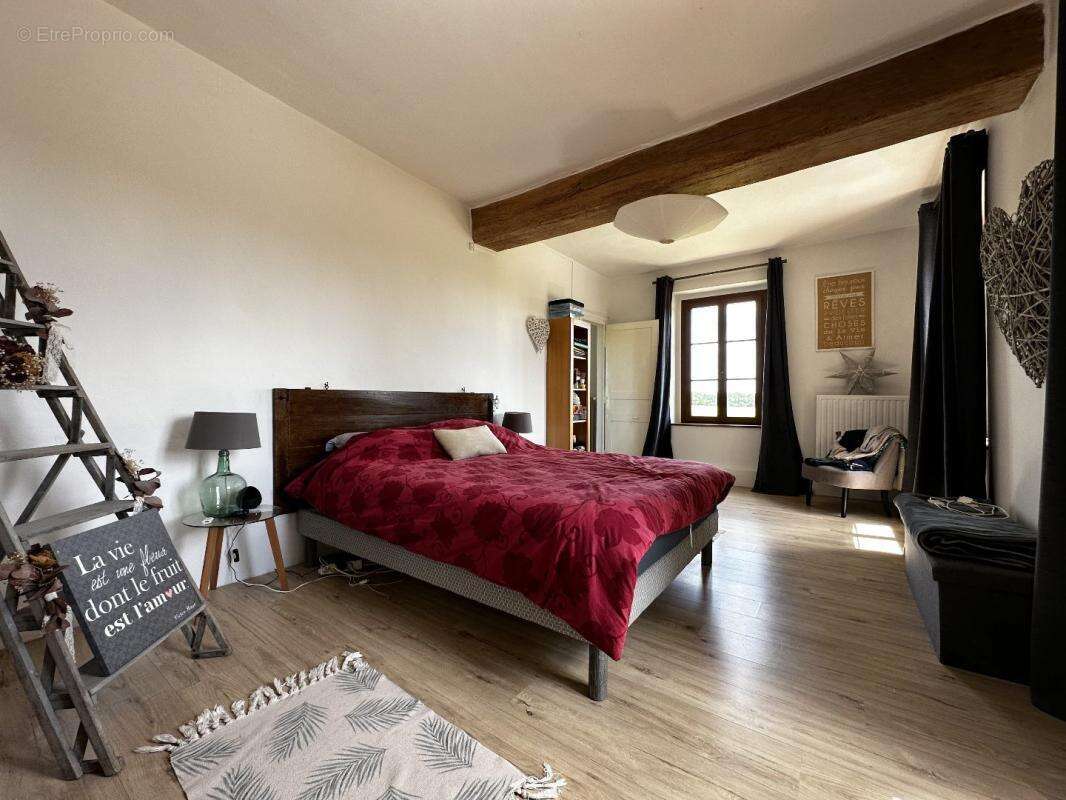 Maison à NEUILLY-SUR-EURE