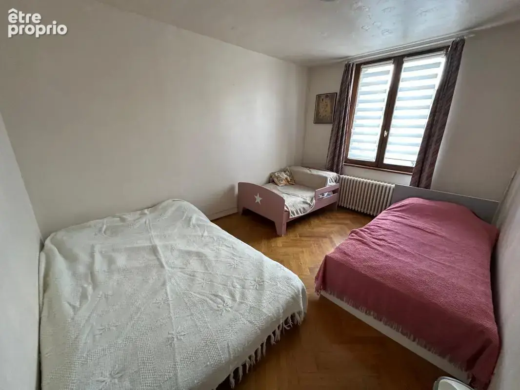 Maison en vente idéalement située et à seulement 5 minutes à pied de la gare pour Paris - photo 8