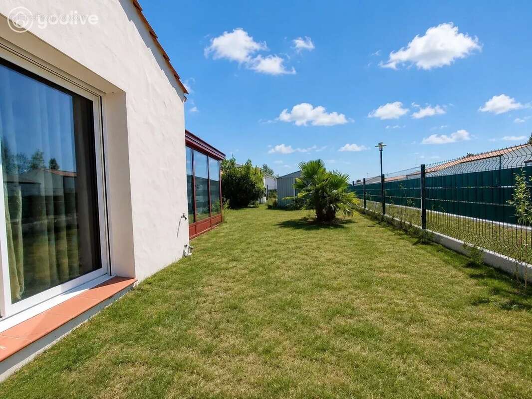 Bois-de-Céné – Coup de cœur ! Plain-pied de 109 m² avec séjour de 51 m², véranda et jardin clos - photo 21