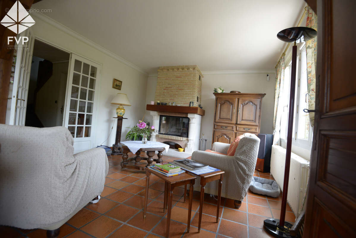 Maison à GRUCHET-LE-VALASSE