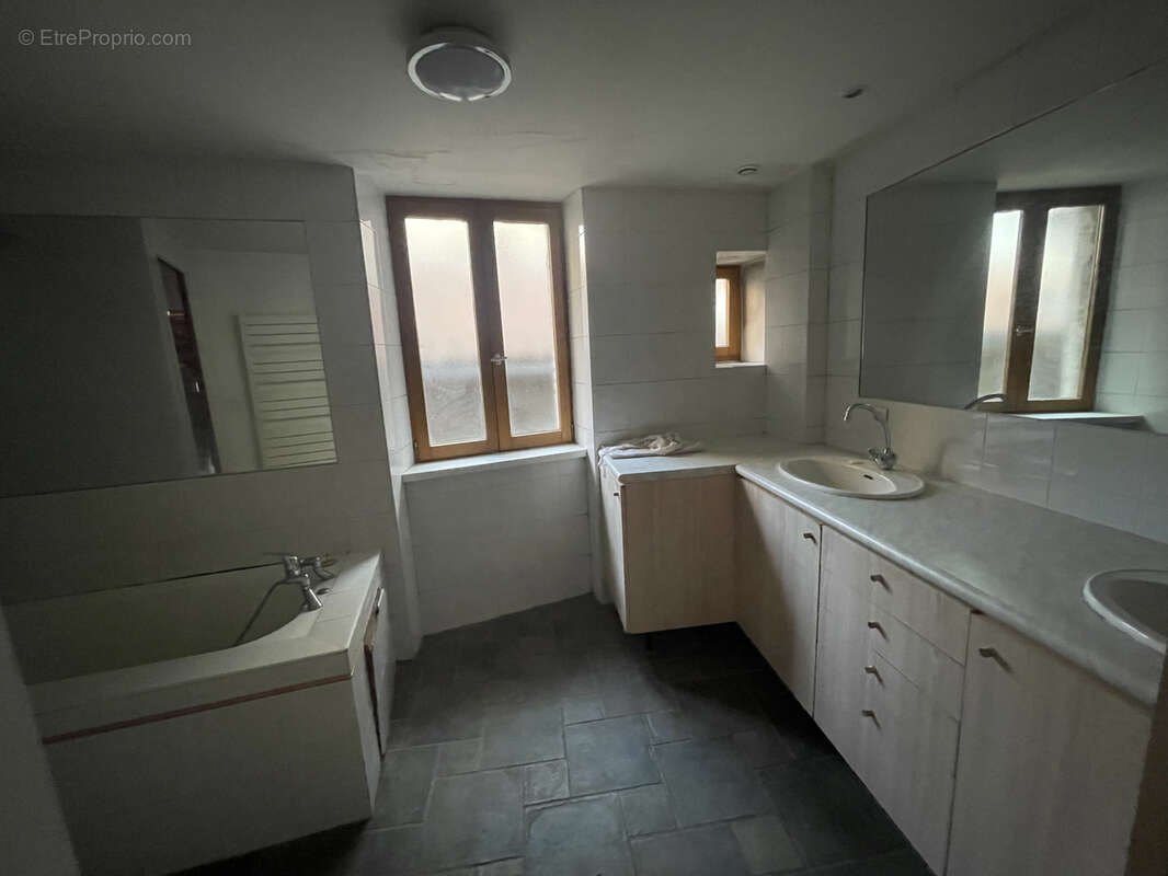 Appartement à L&#039;ARBRESLE