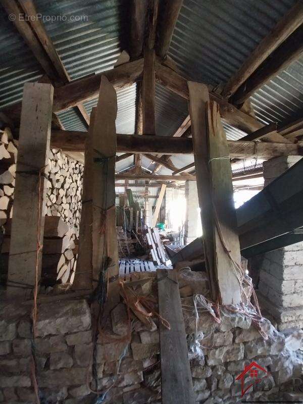 Maison à DAMBENOIT-LES-COLOMBE