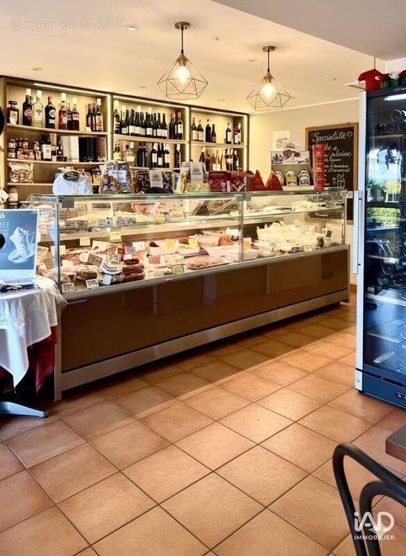 Photo 3 - Commerce à FREJUS