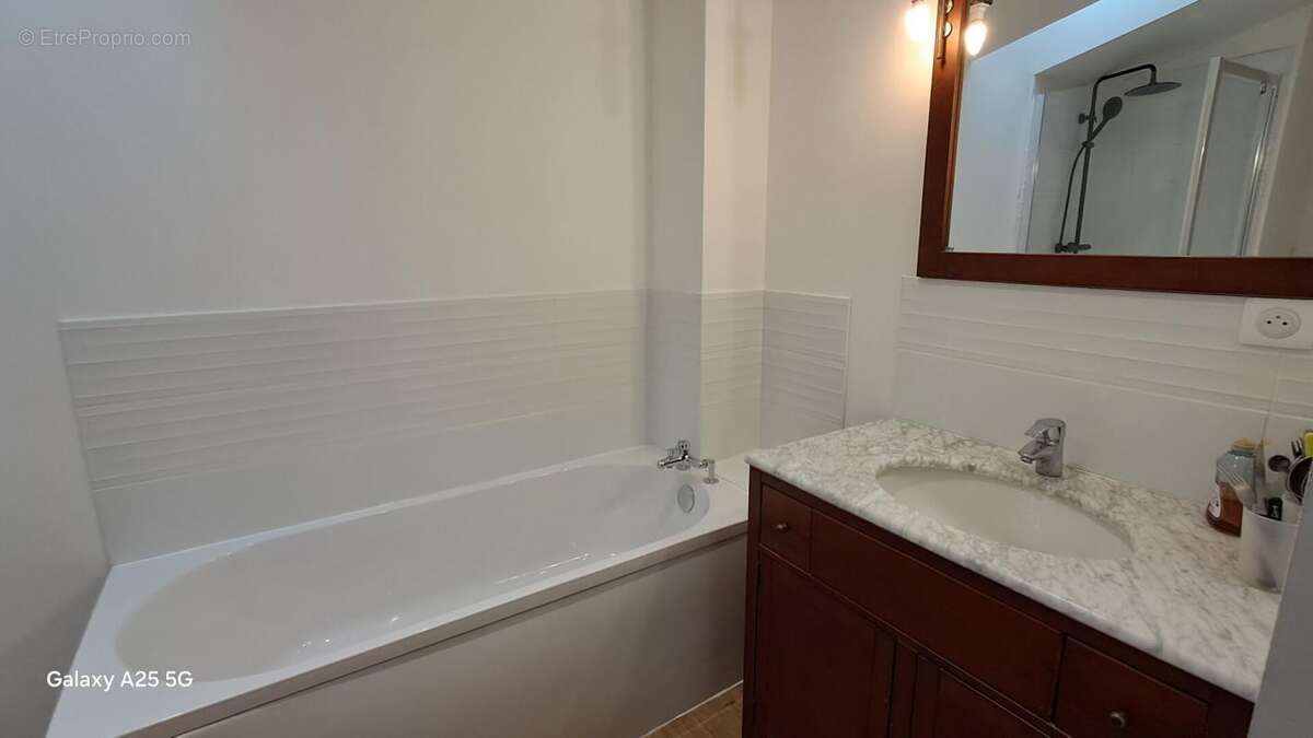 Maison à VOUILLE-LES-MARAIS