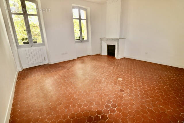 Appartement à ARLES