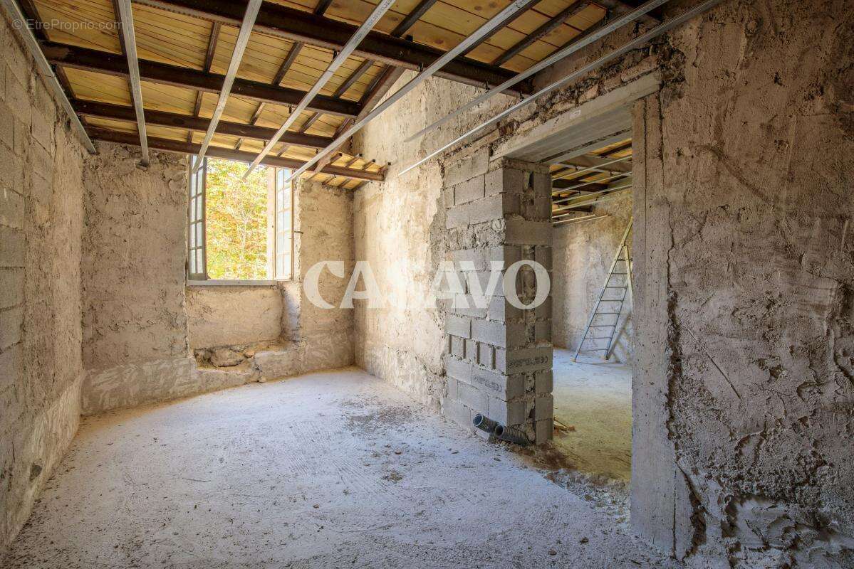 Vente Maison 10 pièces de 400m² - 30610 Sauve - photo 7