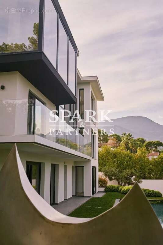 Maison à ROQUEBRUNE-CAP-MARTIN