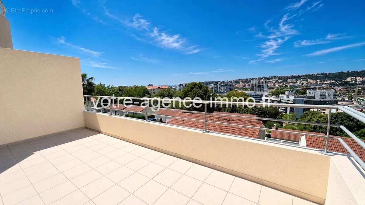 Nice- Corniche Fleurie-2 pièces- terrasse- garage- piscine - photo 2