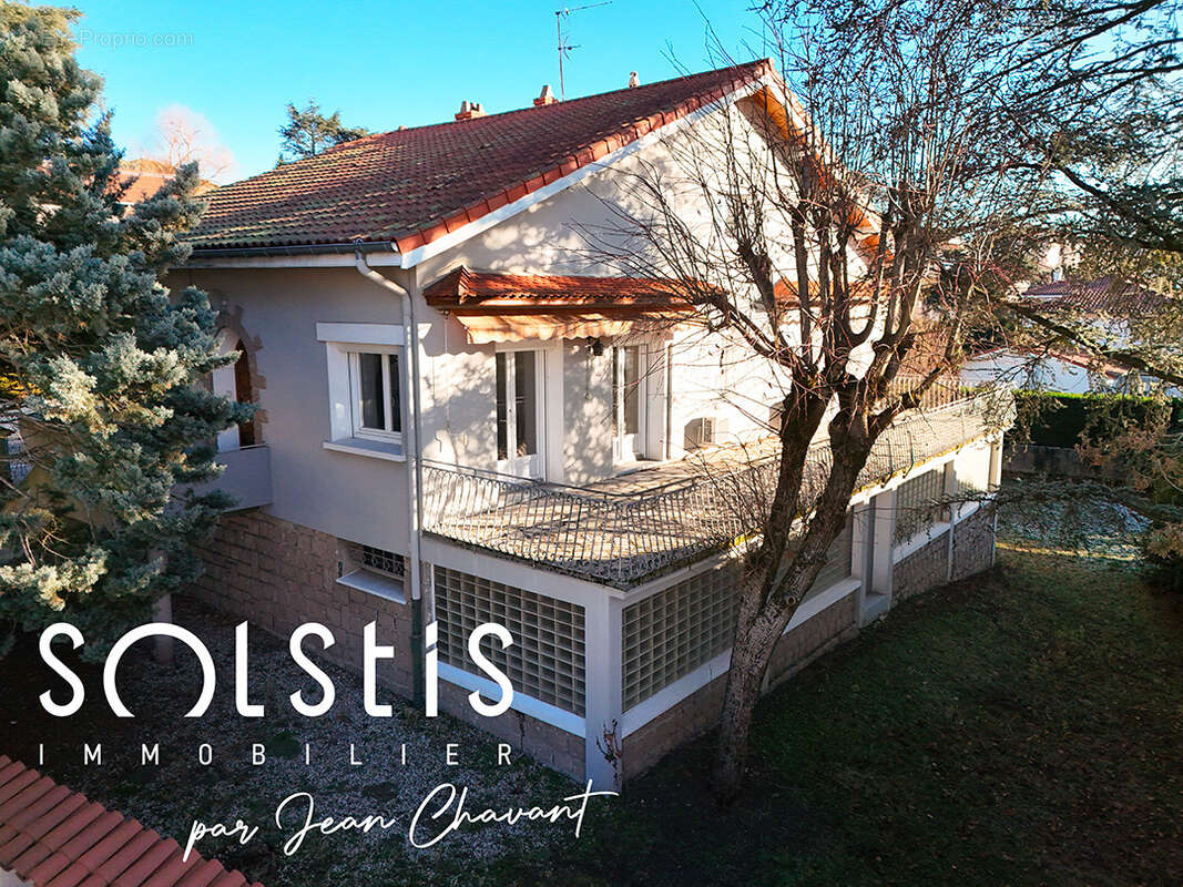 Maison à SAINT-PRIEST-EN-JAREZ