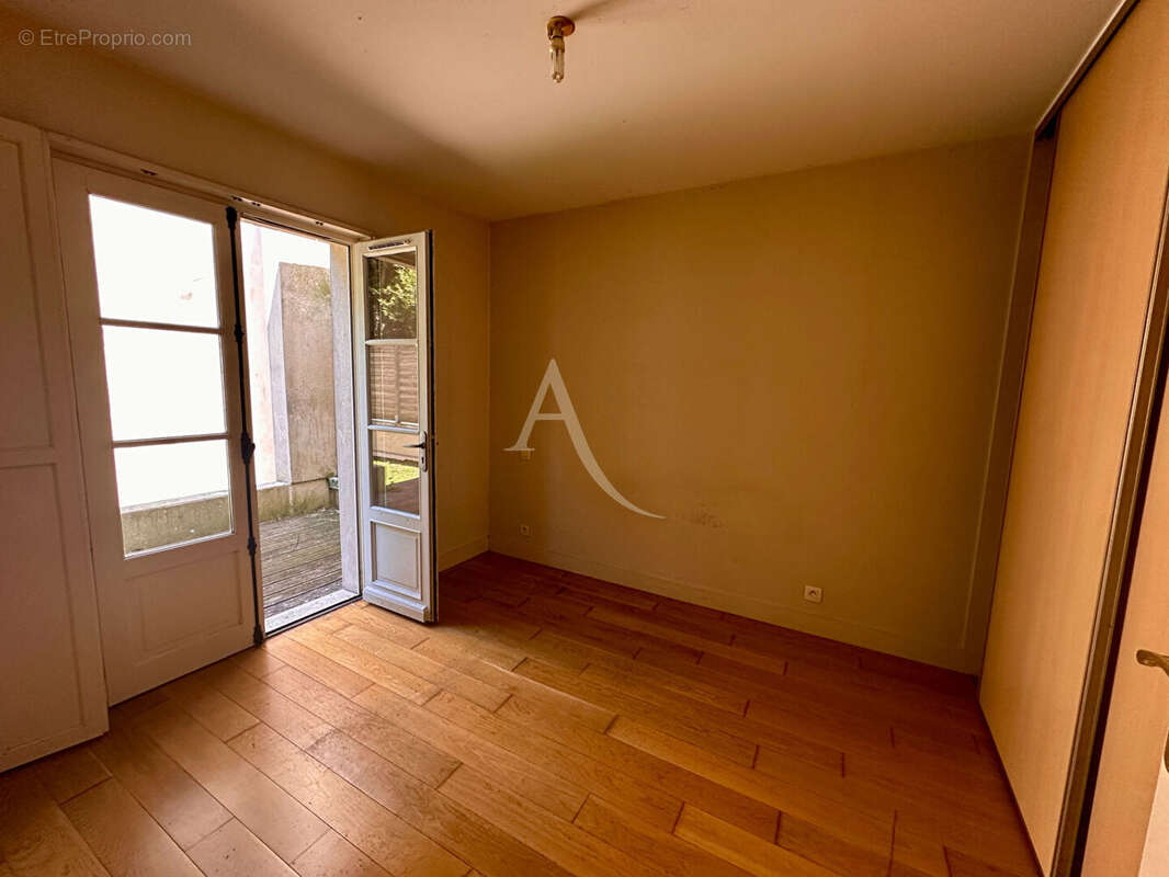 Appartement Saintes 3 pièce(s) 79 m2 - photo 7