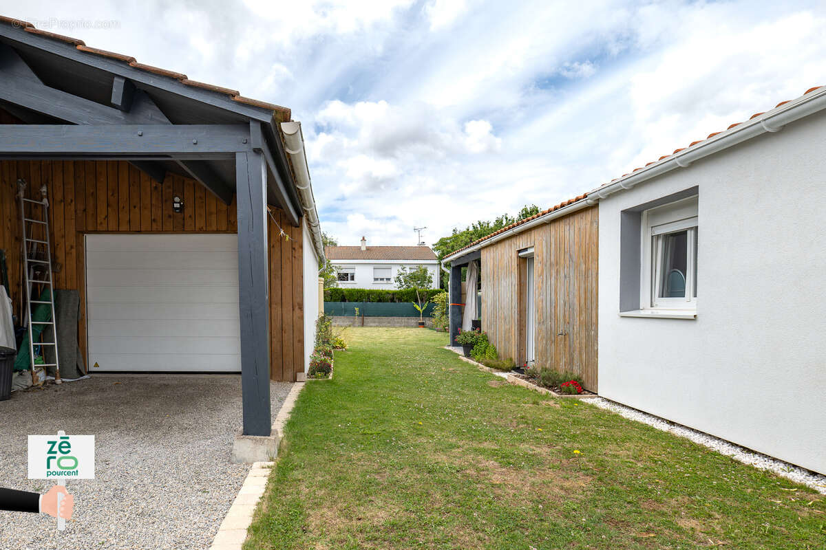 La roche-sur-yon nord   charmant plain-pied 3 chambres avec jardin et garage - photo 19