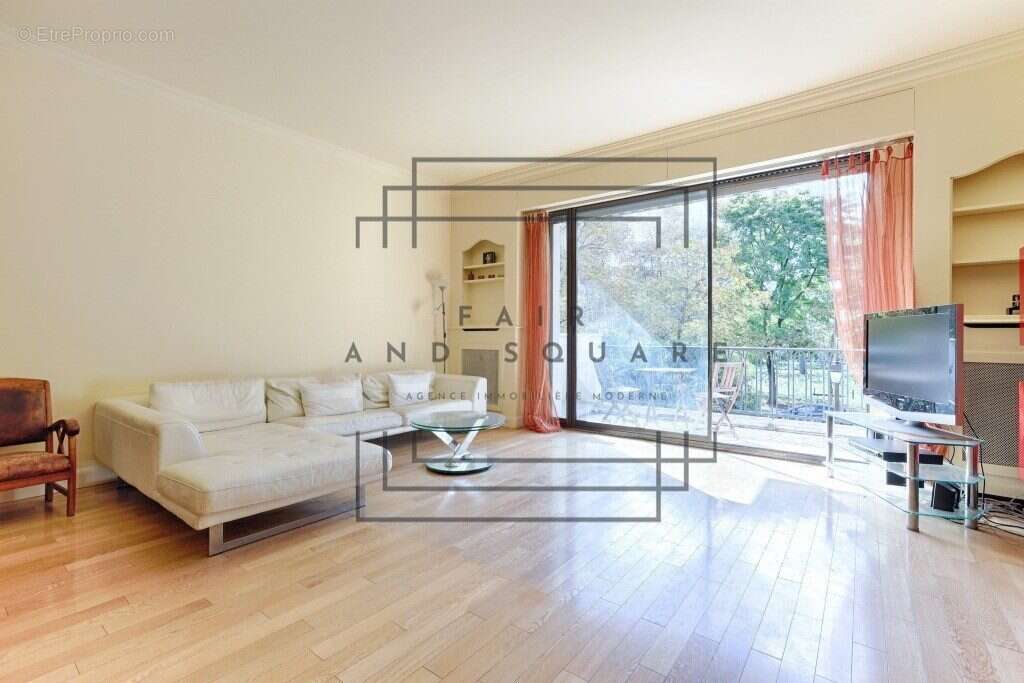 Appartement à NEUILLY-SUR-SEINE