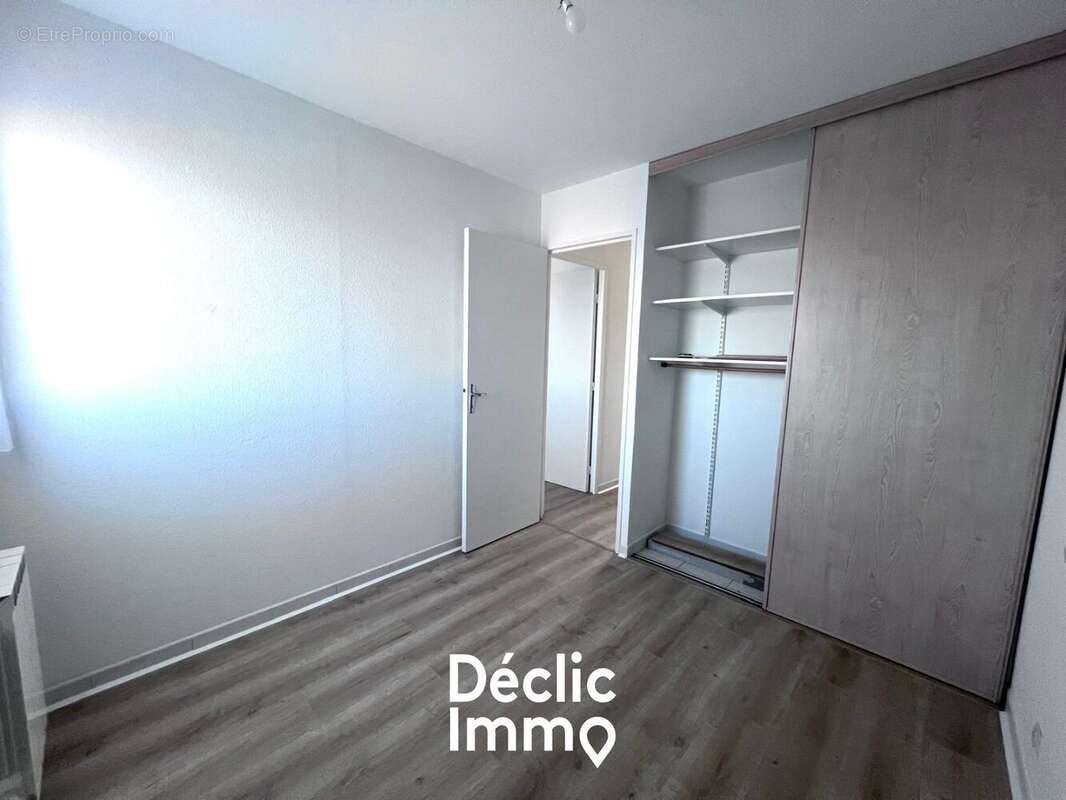 T3 lumineux avec loggia plein sud, à deux pas de la mer et du port ! - photo 3