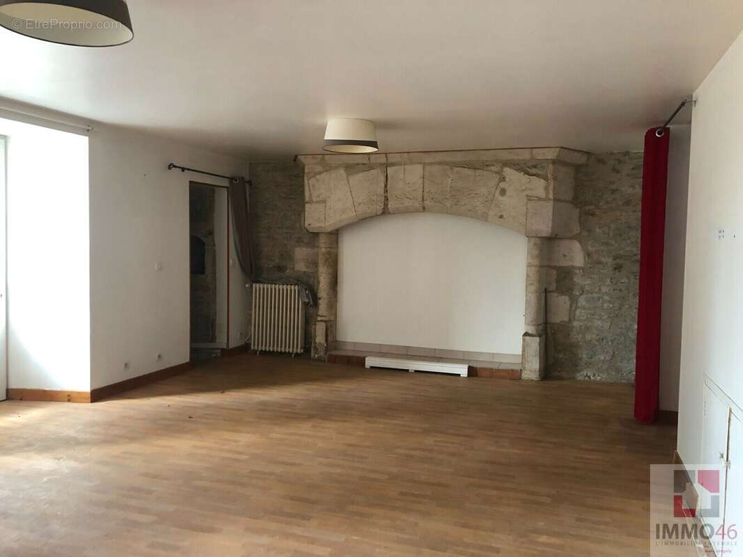 Maison à ALVIGNAC