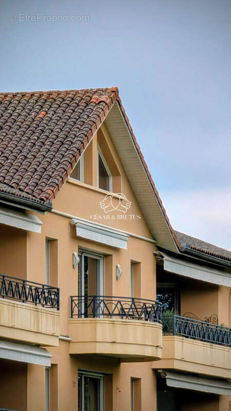 Appartement à VEAUCHE