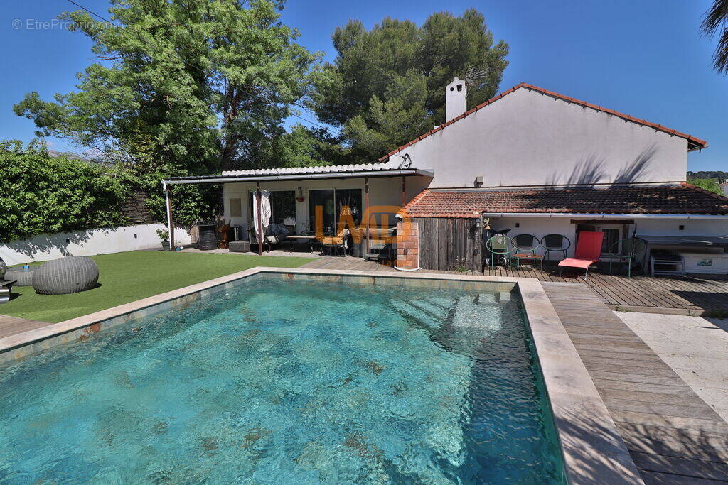 Maison à MARSEILLE-11E