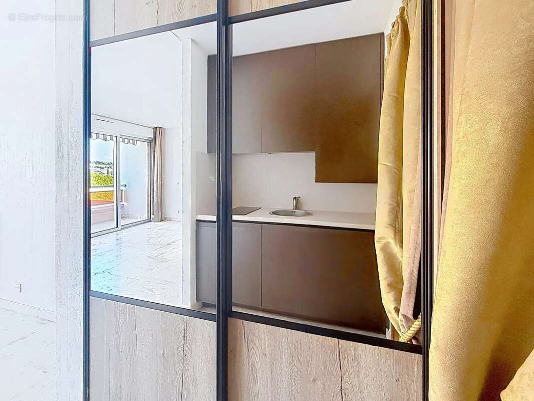 Appartement à LE CANNET