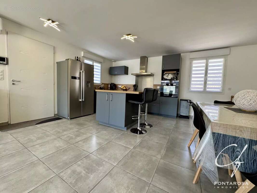 Maison à PUGET-SUR-ARGENS