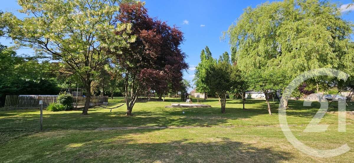 Maison à SAINT-MAUR-SUR-LE-LOIR