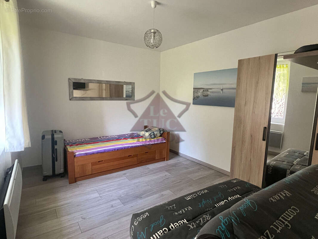 Appartement à LA VERNAREDE