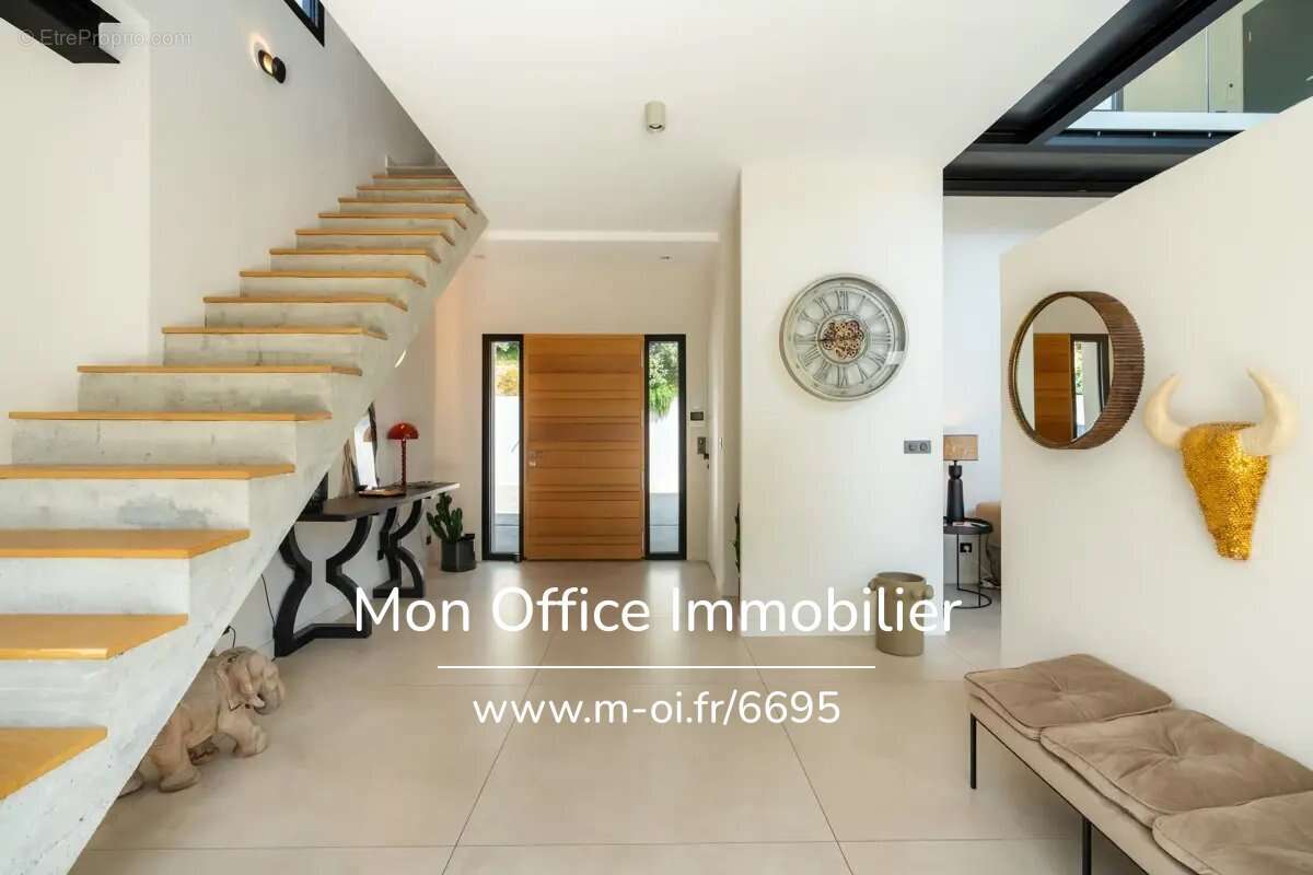 Maison à VENTABREN