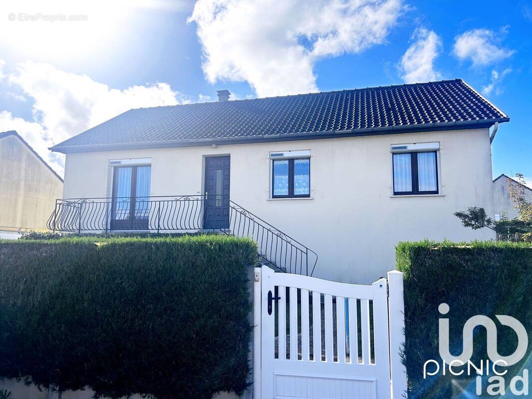 Photo 1 - Maison à SAINTE-GAUBURGE-SAINTE-COLOMBE