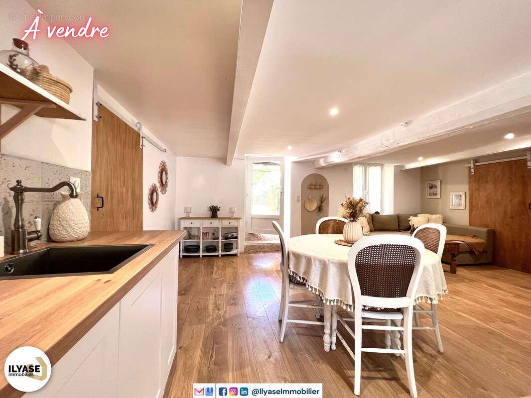 Superbe propriété de 356 m2  1100 m2  7 CH  1 dépendance  Garage/Atelier - photo 21