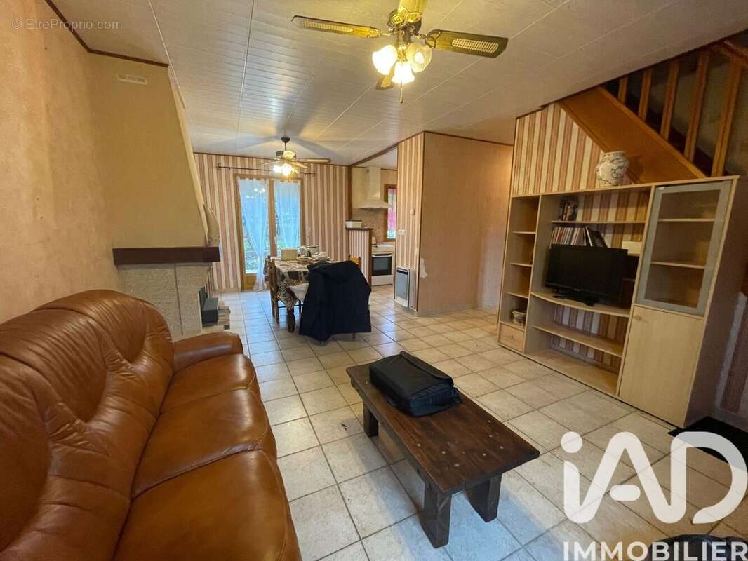 Photo 2 - Maison à REBAIS