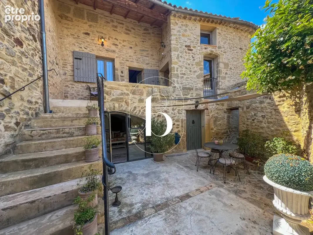 Maison 9 pièces 178 m² à vendre à Uzes (30700) - photo 2