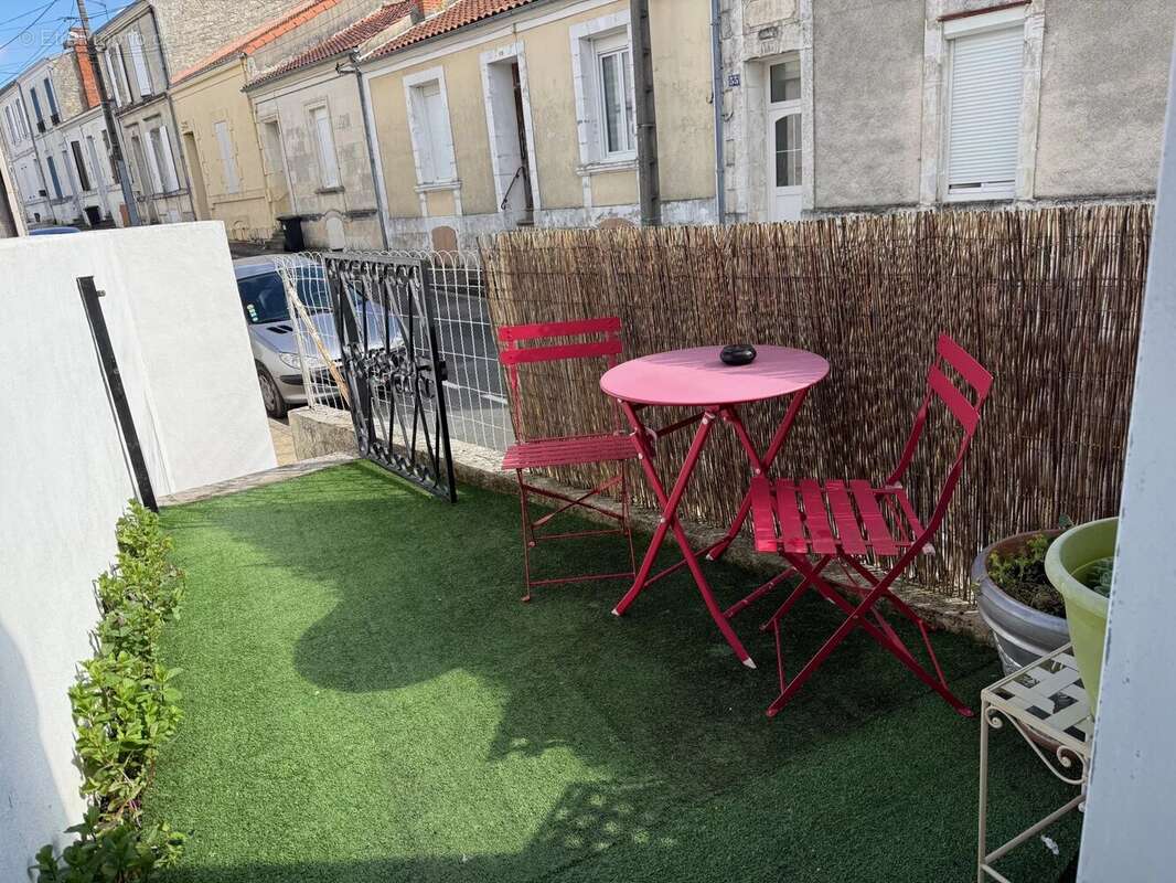 Maison à SAINTES