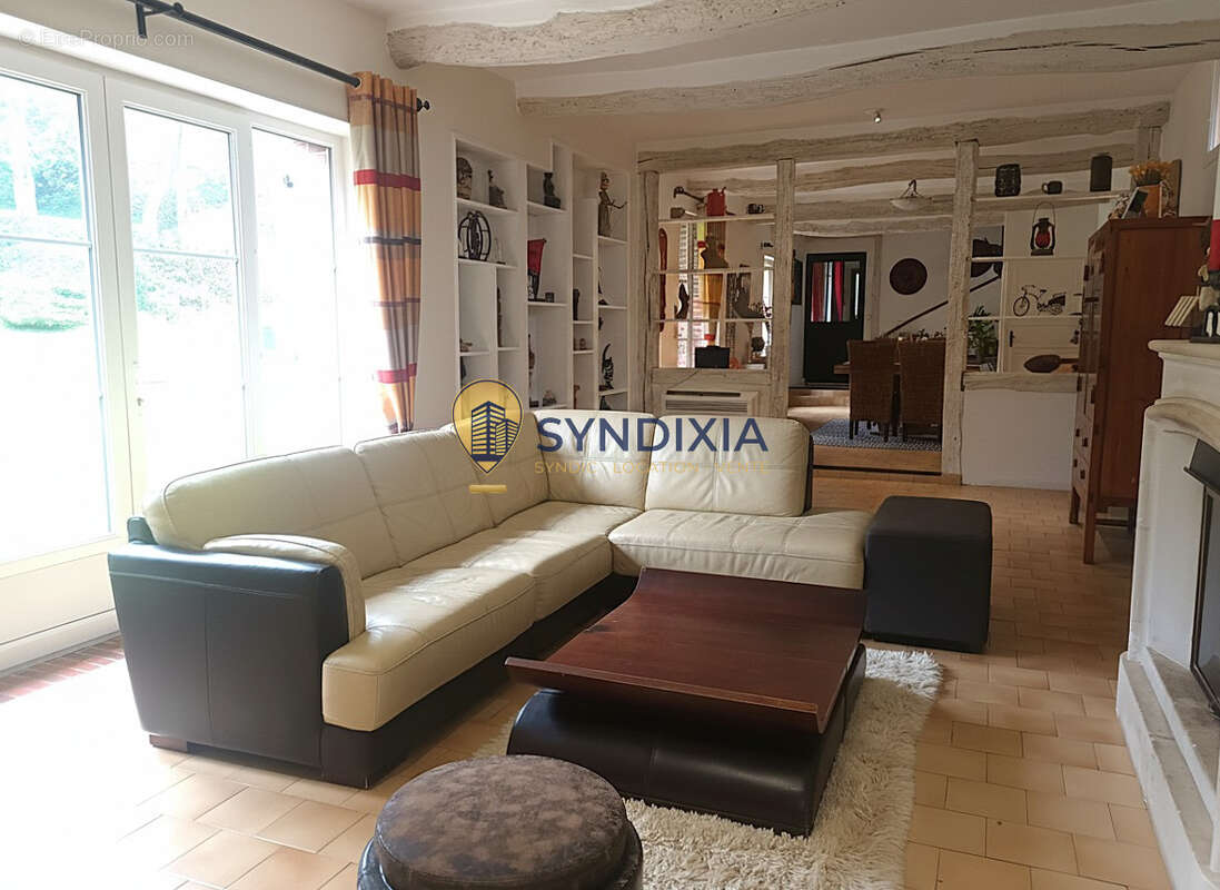 Maison à VERT-EN-DROUAIS