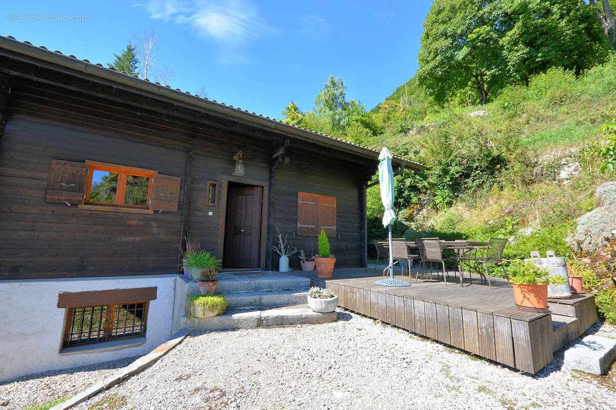 Maison à CHATILLON-SUR-CLUSES