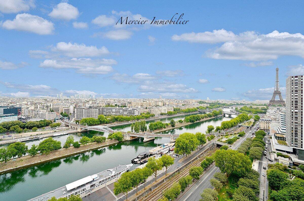 Appartement à PARIS-15E