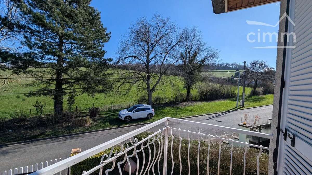 Maison à SAINT-PIERRE-DE-CHANDIEU