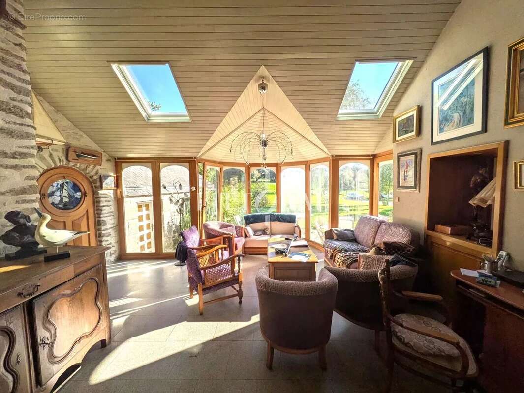 Maison à PLOUGONVELIN