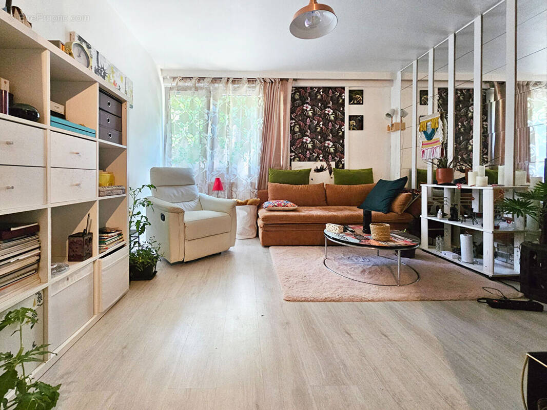 Appartement à VAIRES-SUR-MARNE