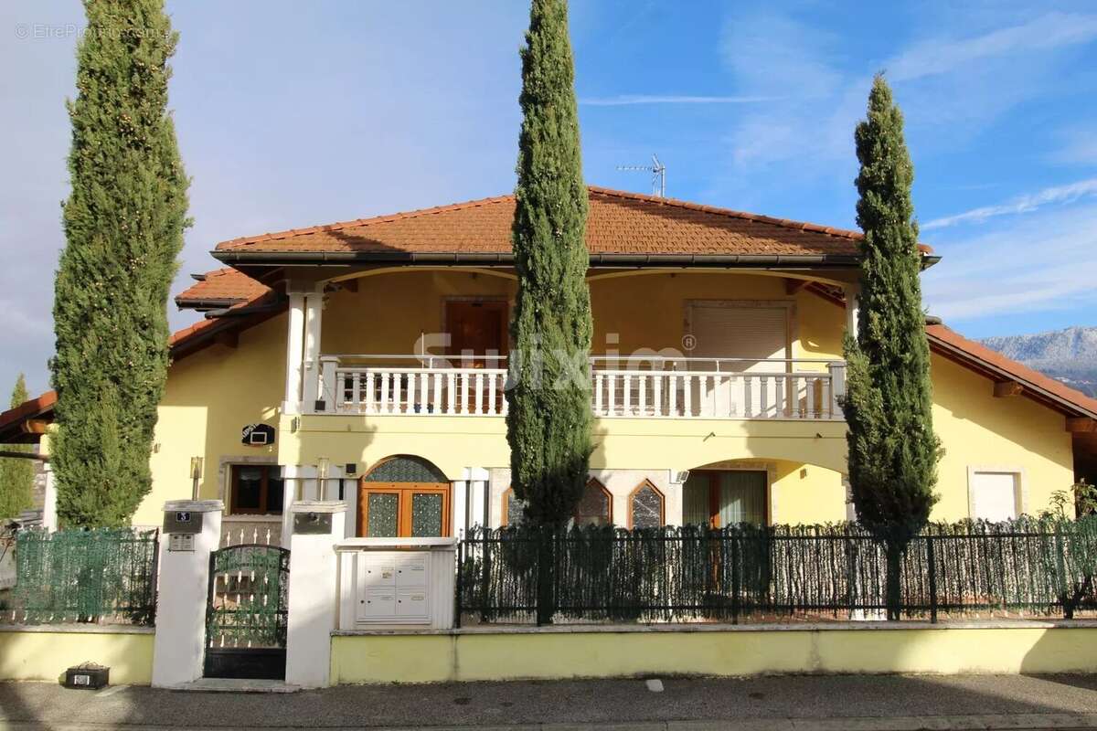 Maison à VETRAZ-MONTHOUX