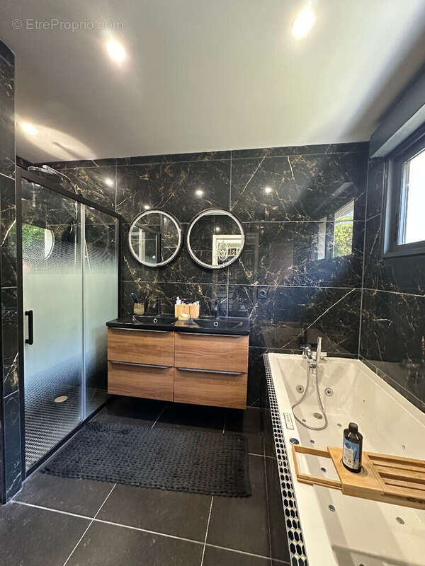 Maison à SAINT-MARTIN-DU-VIVIER