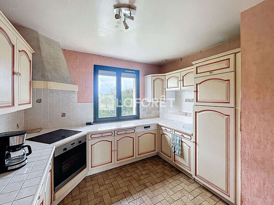 Maison à LA CHAPELLE-BICHE