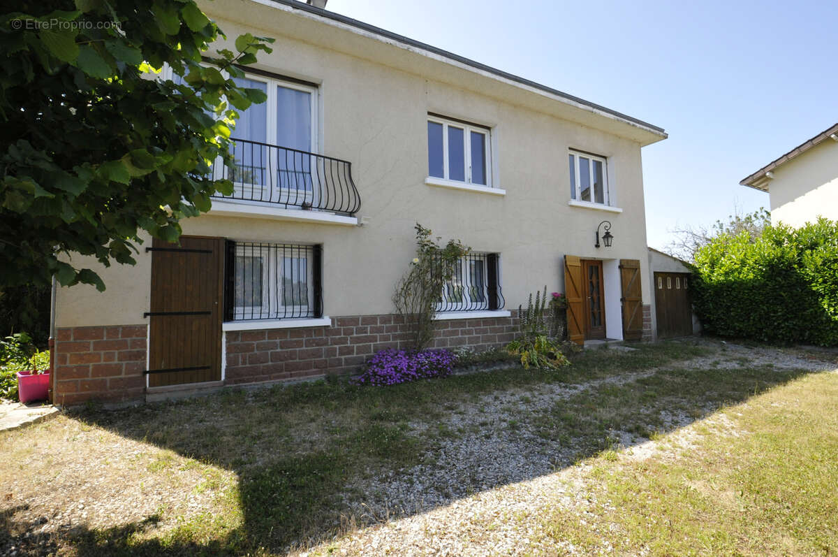 Maison à FEYTIAT