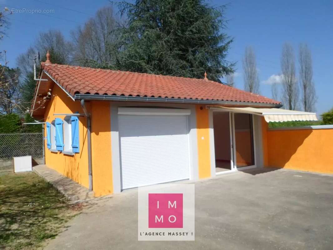 Maison à SARROUILLES